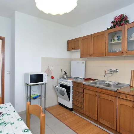 Apartment Fuer 5 Personen Ca 55 Qm In Stinjan, Istrien Istrische Riviera Stinjan